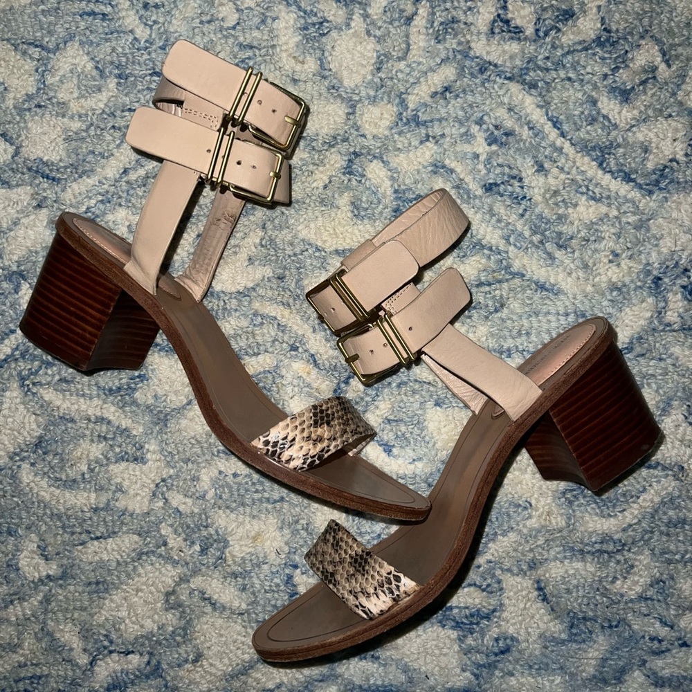Pour La Victoire Dagney Python Nude Leather Ankle Strap Block Heels Sandals 9
